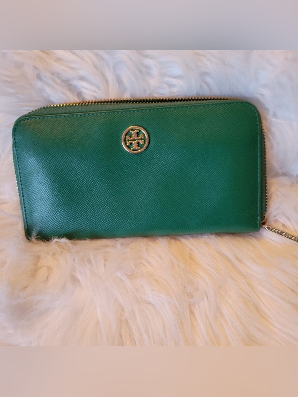Tory Burch Emerald Green Zip-Around Continental Wallet with Gold Logo